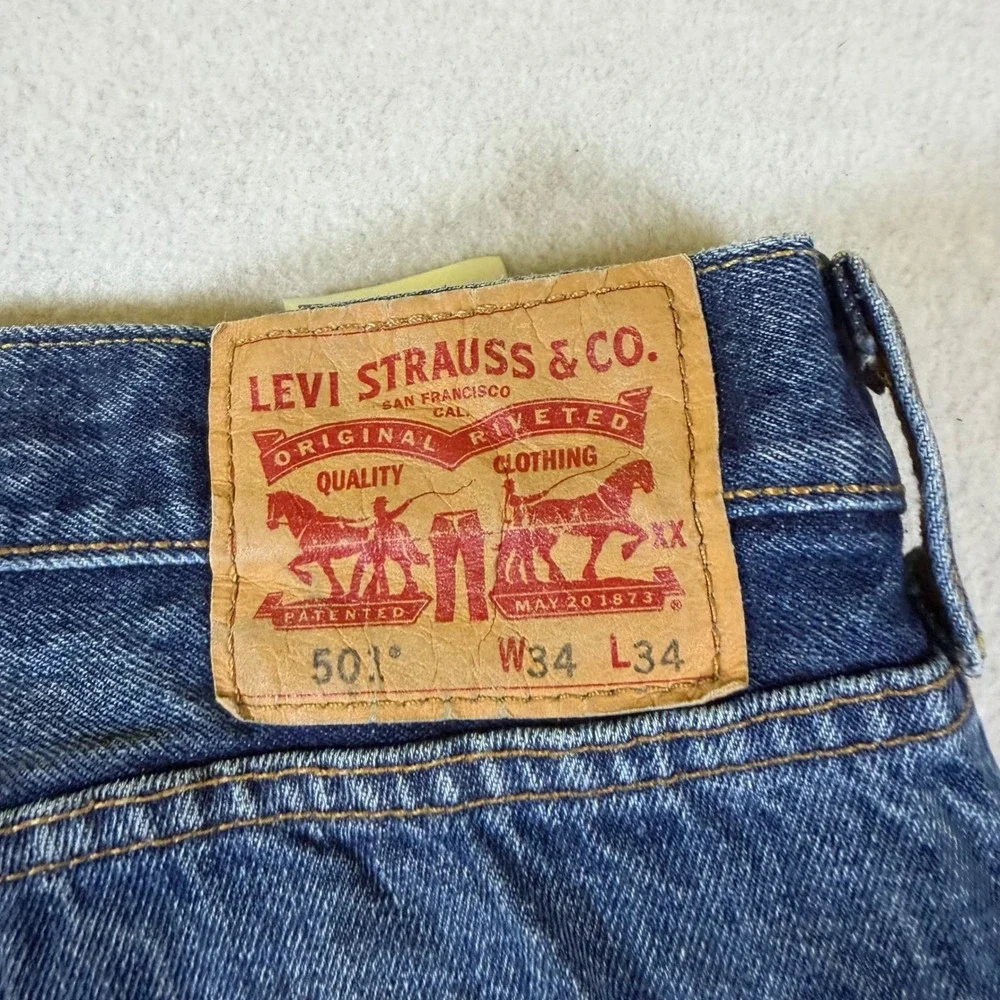 Levis 501 Original Fit Mens Jeans W34 L34 Medium Wash Blue Straight Leg Denim